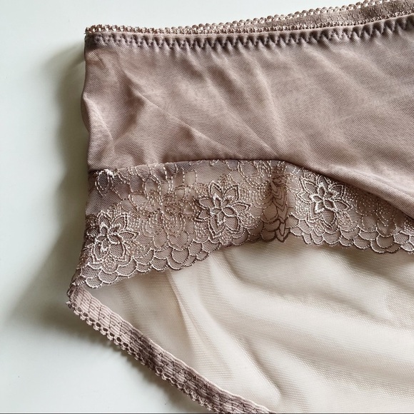 Change Nude Lace and Mesh Boy Short Hipster Panty Size Large - Picture 7 of 11